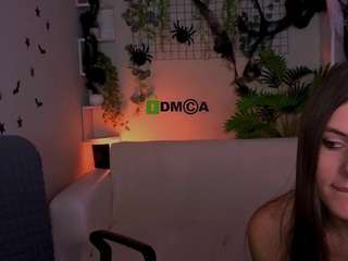 lisa-dark