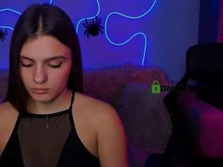 lisa-dark