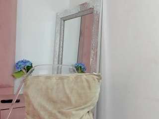 lunadreamsht Live Webcam on CamSoda