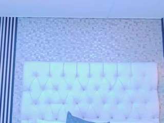 marilynwild, female webcam model,  years old, on live webcam