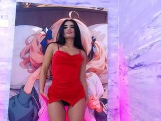 Ten model jest teraz na żywo. nataly-campbell
