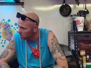 JonHardie live cam preview