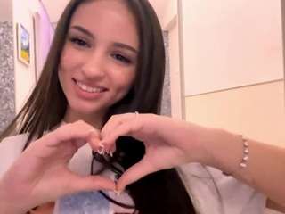 riyaivanova Live Webcam on CamSoda