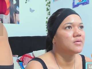 sara-mia webcam model