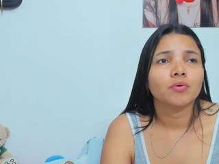 sara-mia Live Webcam on CamSoda