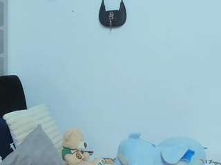 sara-mia webcam model