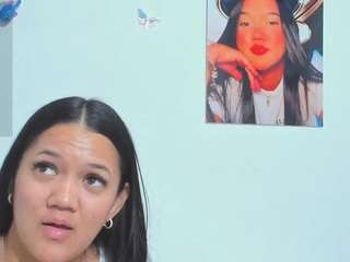 sara-mia Toy live webcam