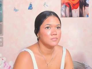 sara-mia Live Webcam on CamSoda
