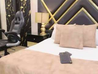 sophiewinslow's CamSoda show and profile