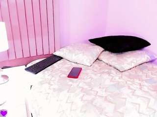 Aithana-Blaze live cam on CamSoda