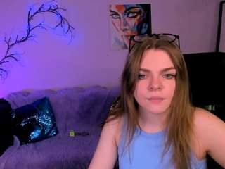 bella-cute1's CamSoda show and profile