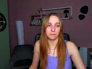 bella-cute1's CamSoda show and profile