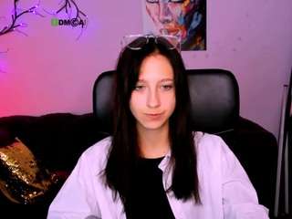 bella-cute1 webcam