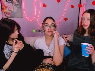 bella-cute1 Live Webcam on CamSoda