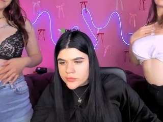 bella-cute1 Live Webcam on CamSoda