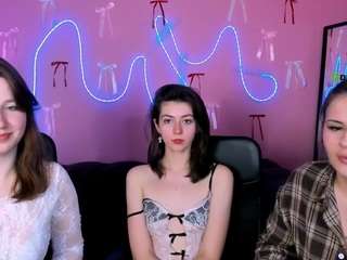 bella-cute1's CamSoda show and profile