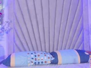 cherryblake's CamSoda show and profile