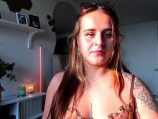 evyorange1 Live Webcam on CamSoda