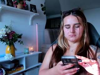 evyorange1 Live Webcam on CamSoda