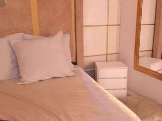 lyrabellini Live Webcam on CamSoda