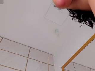 lyrabellini's CamSoda show and profile