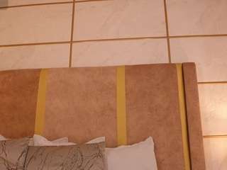 lyrabellini live cam profile