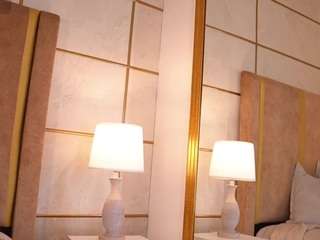 lyrabellini live cam profile