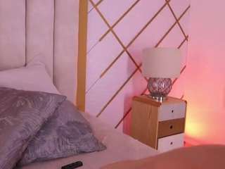 Lyra Bellini live webcam show