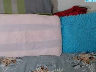 skinnybitchxx's CamSoda show and profile