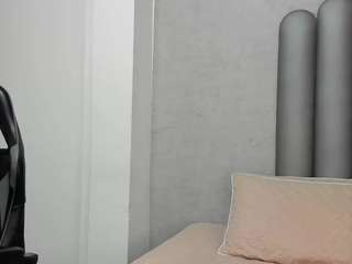  charlotte-starr chat room