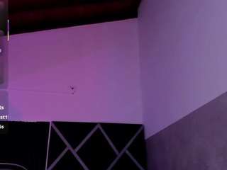 charlotte-starr's CamSoda show and profile