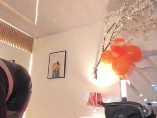  emmywilliams chat room