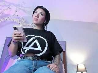 emmywilliams Live Webcam on CamSoda