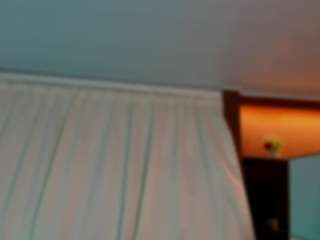 emmywilliams's live room
