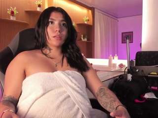 Emmy live webcam show