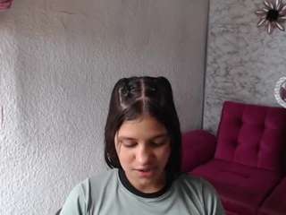 Este modelo está ao vivo agora. evagirl69