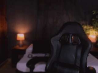 Live webcam model evelynaradia on Soda Cams