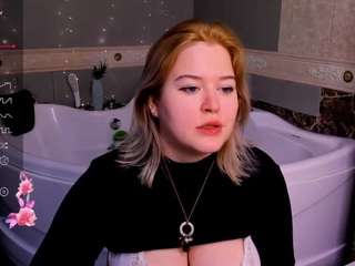 helenhartt's CamSoda show and profile