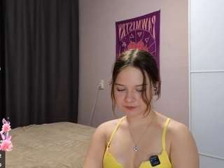 Este modelo está ao vivo agora. puraokojie