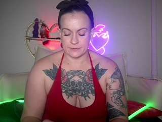 Live webcam model quinnmariexo on Soda Cams