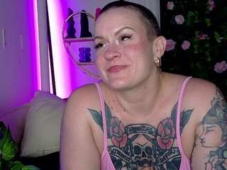 Quinn Marie live cam preview