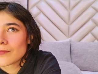 cristalshay Live Webcam on CamSoda