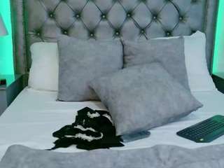 cristalshay live webcam show