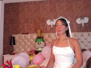 daimondjohnson's CamSoda show and profile