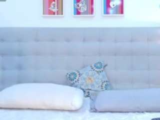 Live cam show with DaimondJohnson