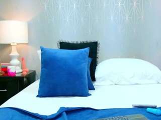 le modèle zoewillis est en webcam porno dans un show sur le site camsoda, il possède les tags suivants: ahegao,pussy,handjob,lingerie,lovense,lush,naked,natural,nature,no drinking,pov,sex toys,flashing,sexy,skinny,smoking,spank,spanking,squirter,striptease