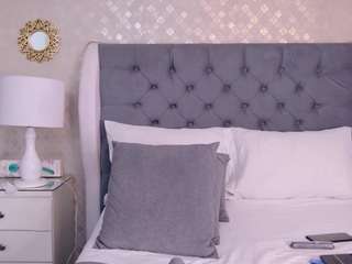 ZoeWillis live webcam show