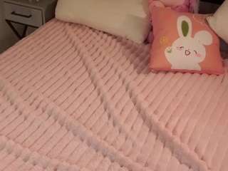 charisseruuska live cam profile