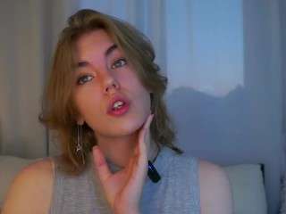 charisseruuska Dom live webcam