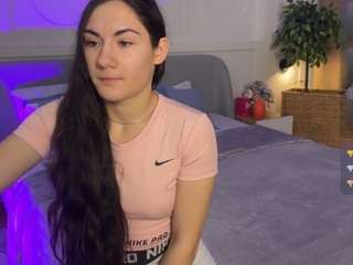 adeleshy Live Webcam on CamSoda